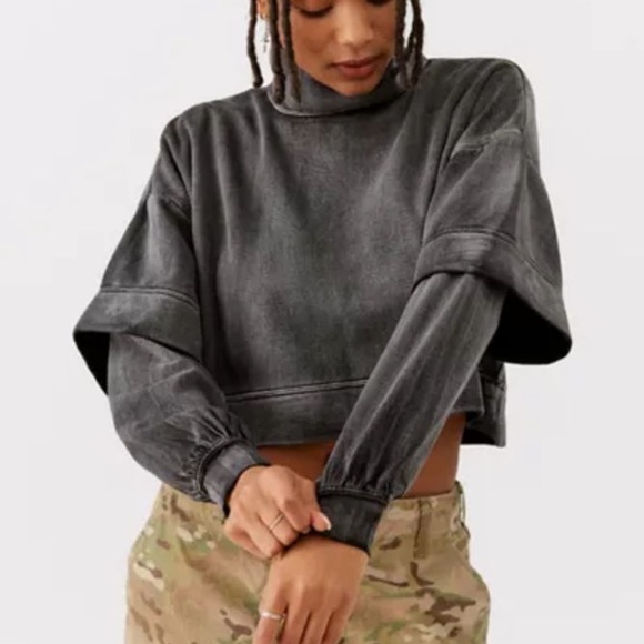 Urban Outfitters BDG Gray Burnout Drew Mockneck Layered Boxy Crop Top Size Small - Picture 7 of 8